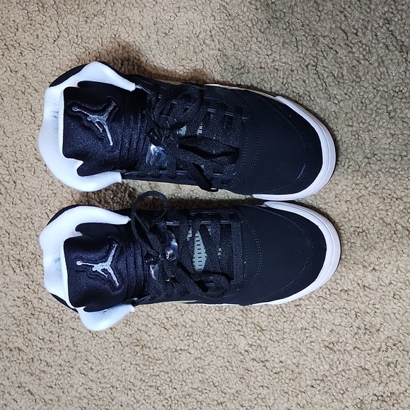 Jordan 5 Retro "Oreos (GS) - Picture 2 of 7